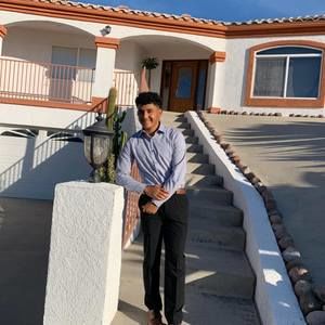 Meet your Posher, Manuel